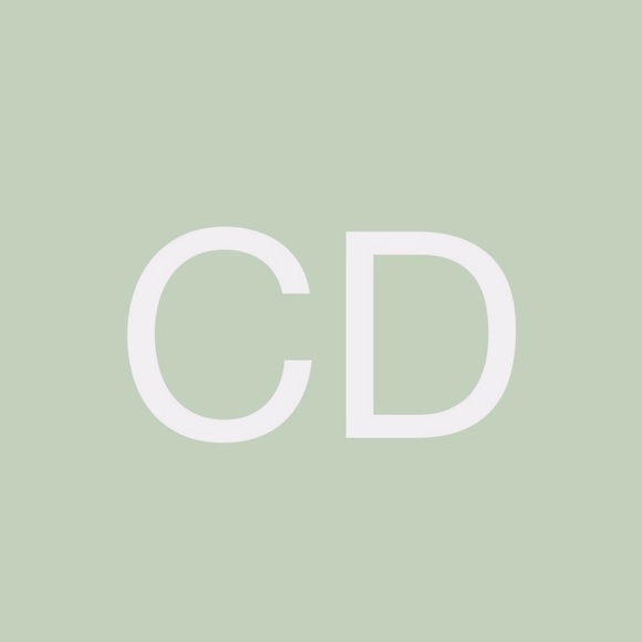 Meet your Posher, Crystal Rose - Picture 2 of 2